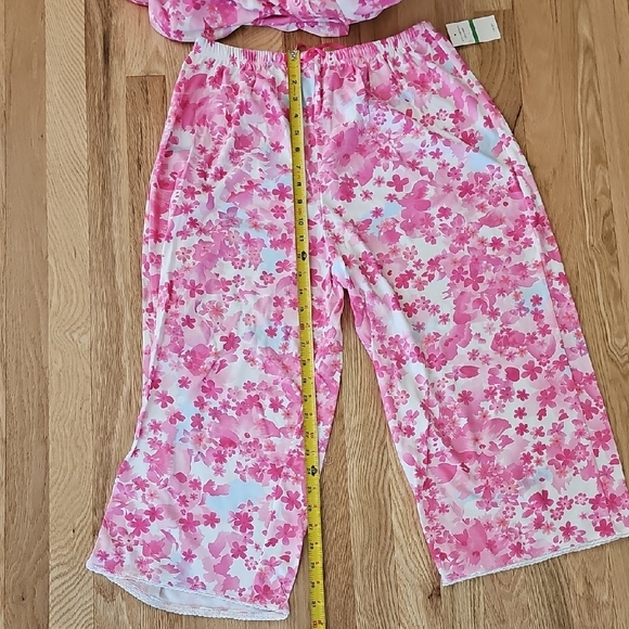Karen Neuburger Pink and White Floral Pajama Set - Picture 7 of 11
